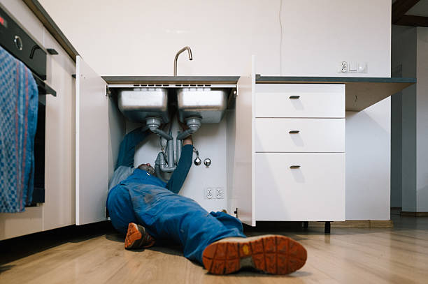 Professional Leak Detection technician working in Feeding Hills, MA